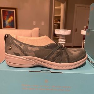 BZees Niche Washable Slip-on Flats